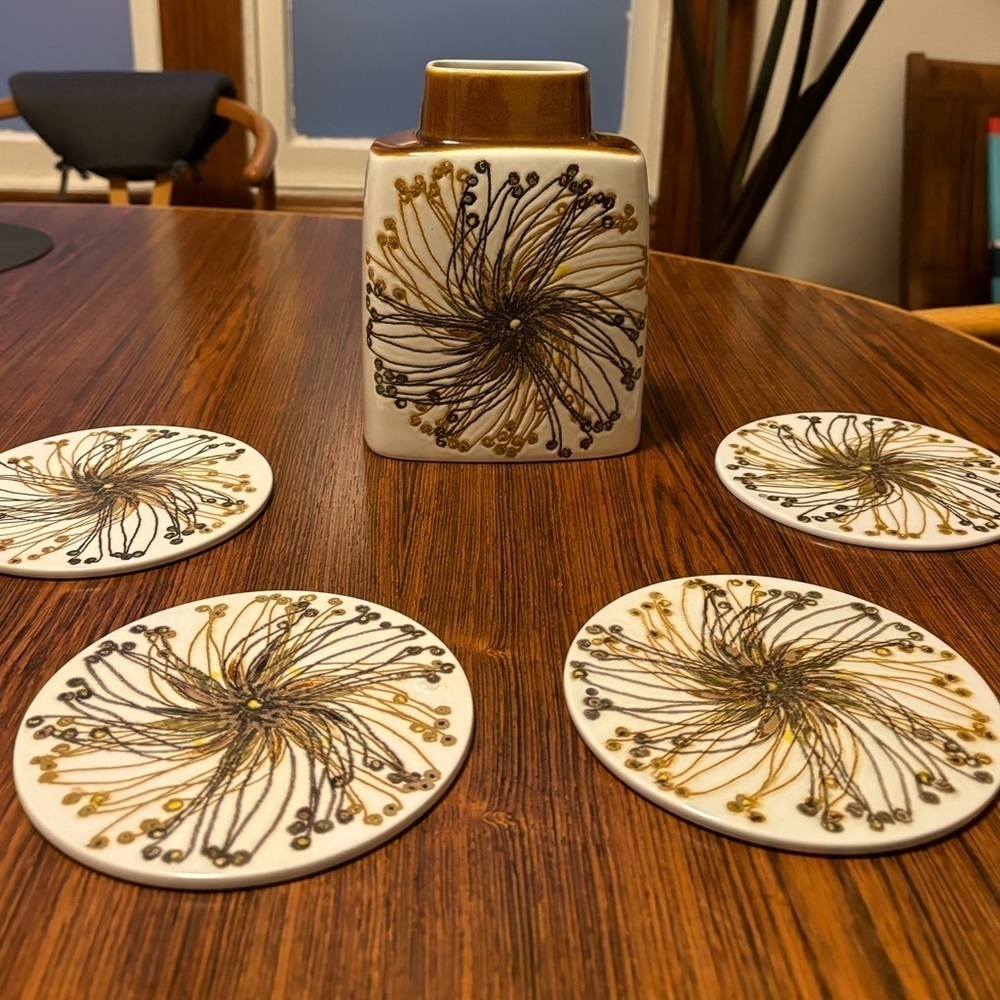 VTG Danish Royal Copenhagen Ellen Malmer vase and set of 4 “bread brick” plates